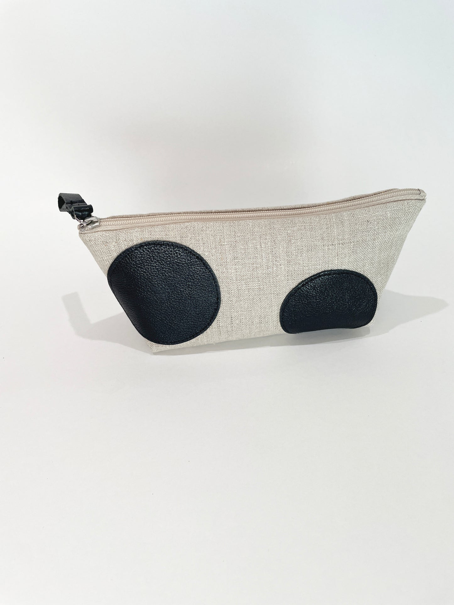(井上企画・幡)皮の水玉ポーチ「color/black・beige 」
