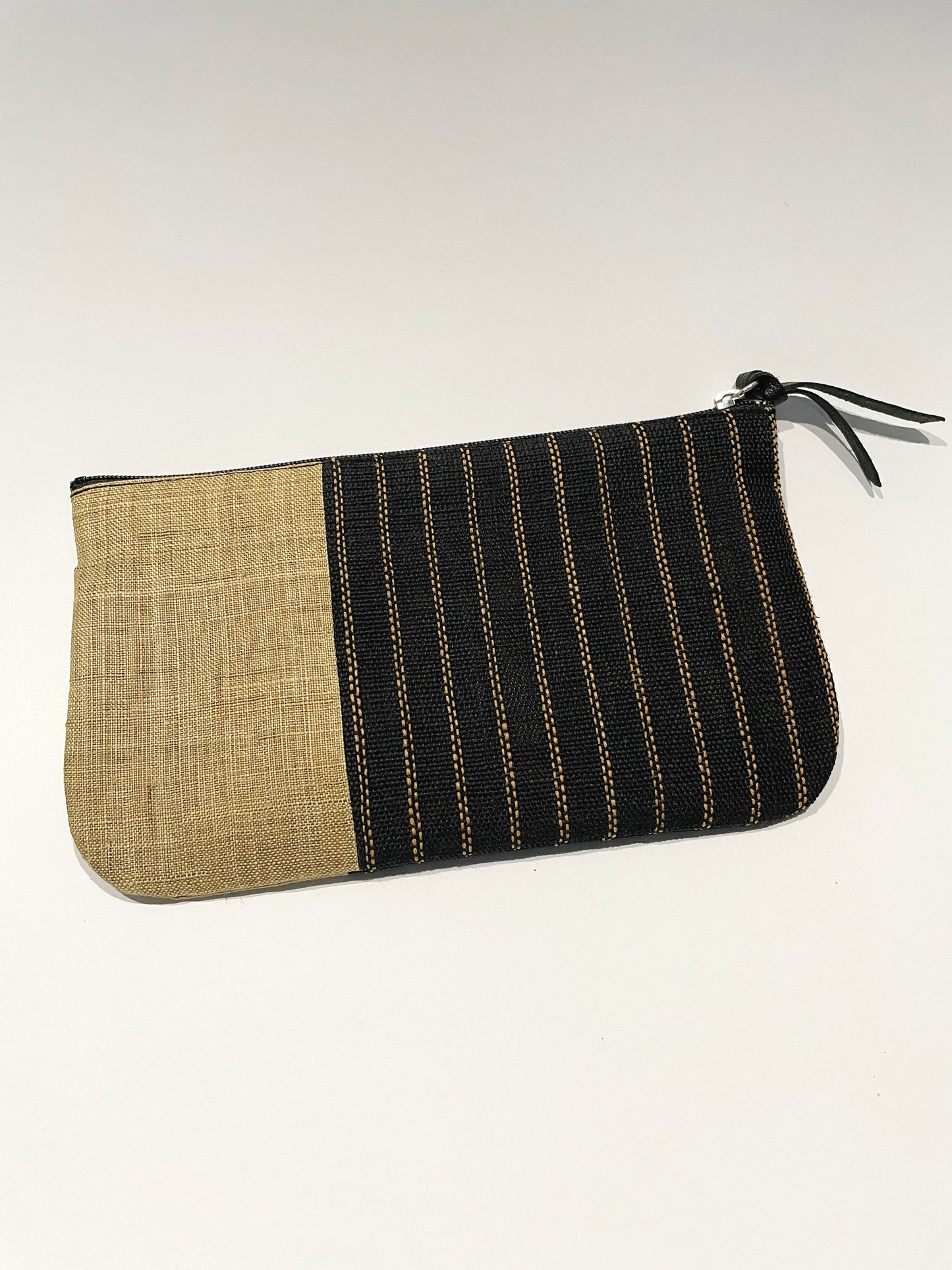 (Inoue Planning/Hata) Asahira Pouch/Color: Gray/White-brown