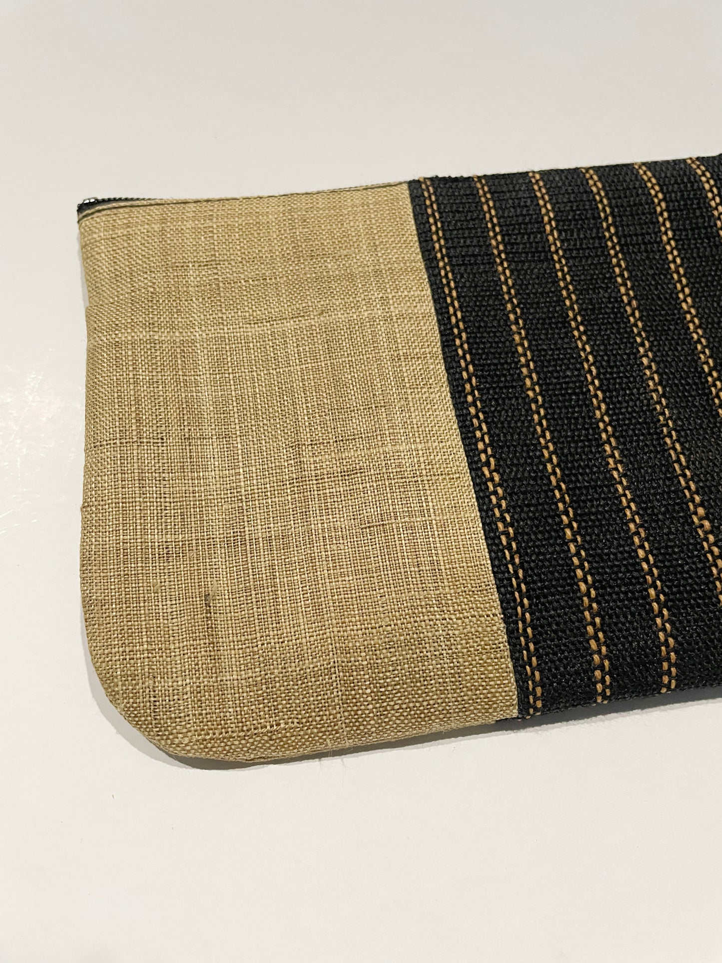 (Inoue Planning/Hata) Asahira Pouch/Color: Gray/White-brown