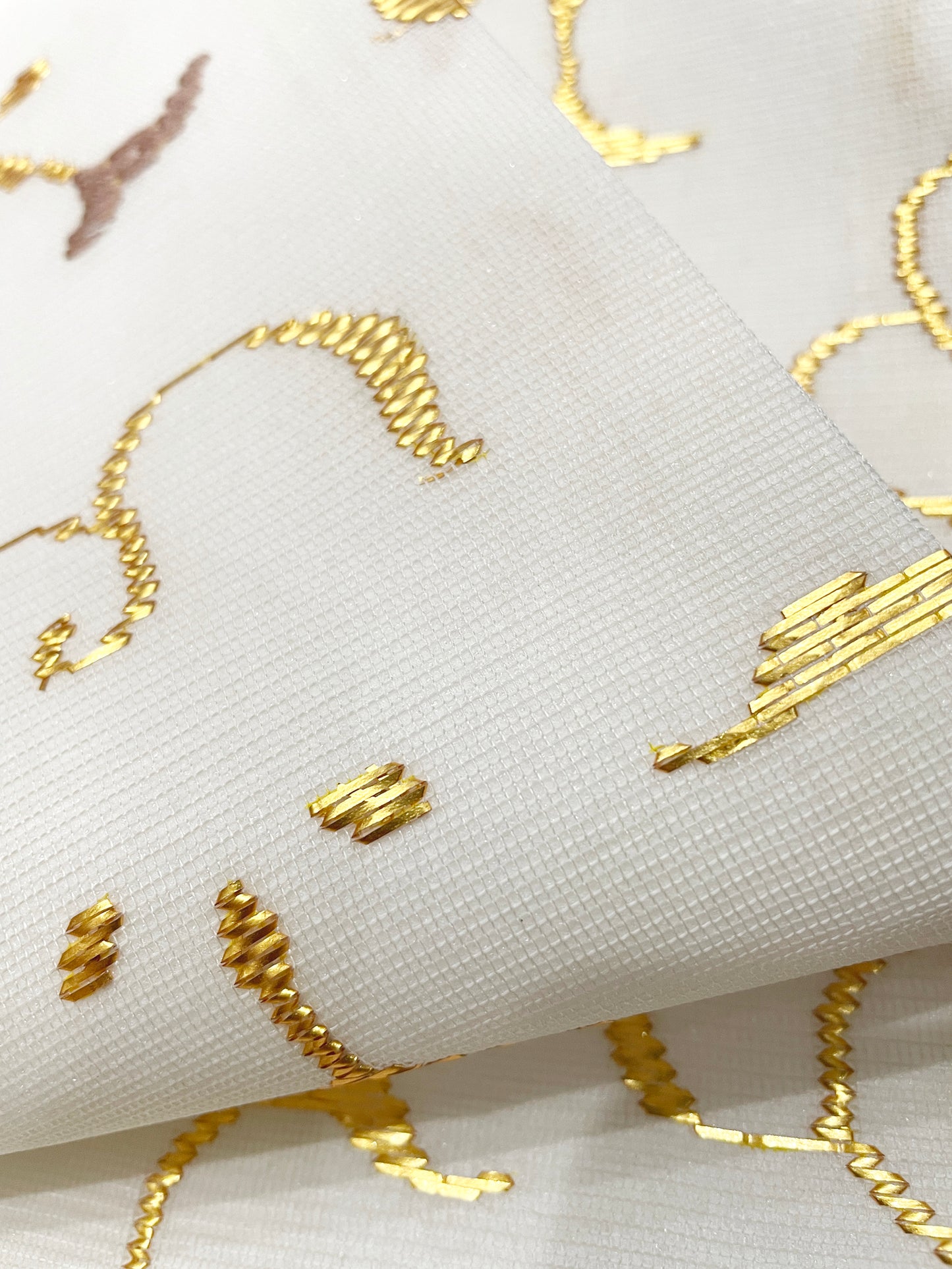 於いち「OICHI SILK)の半巾帯「縫取り刺繍(手加工)」