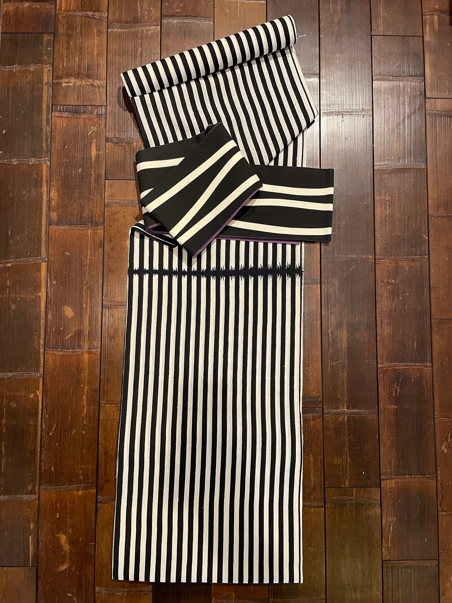Sankatsuzome "Cotton Tsumugi Yukata/Stripes/Black & White"