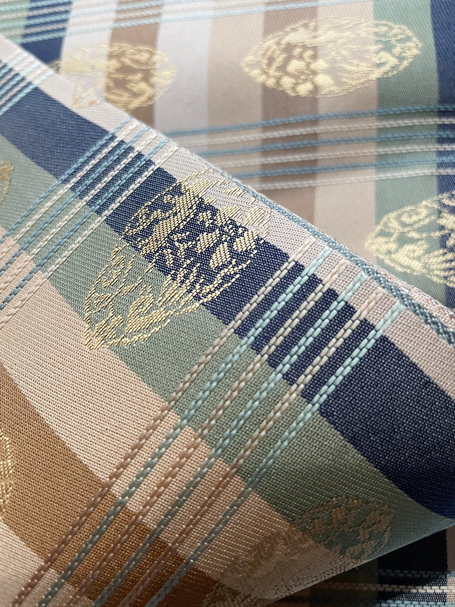 於いち(OICHI SILK)の半巾帯「名物裂/江戸和久田金襴 」 – MENYA FABRIC